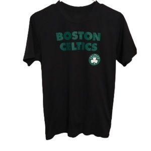 2/$10 Boston Celtics wicking T #11 Irving 14-16 Large